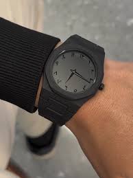 Aura watch